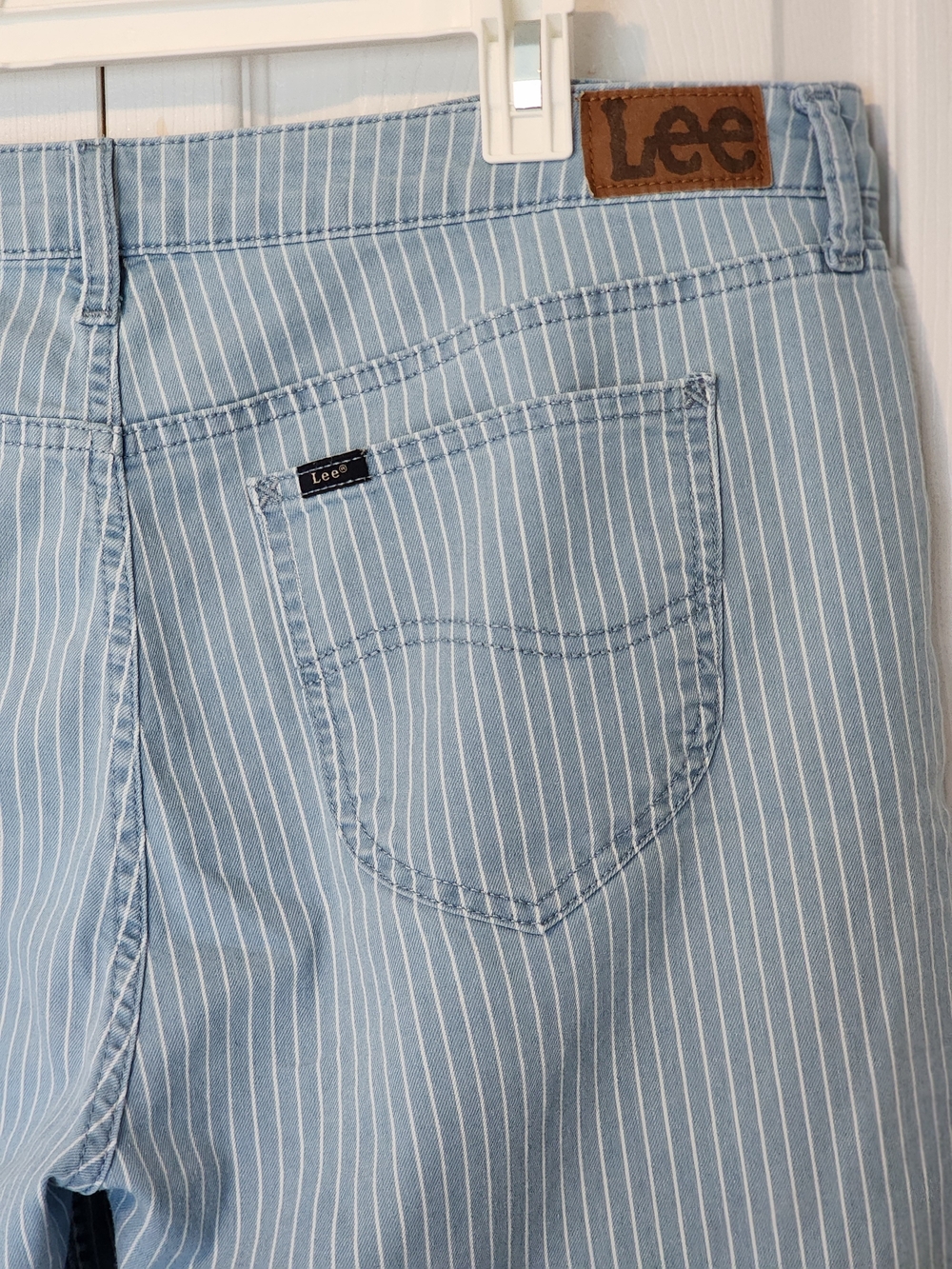 Vintage LEE Light Blue Pinstripe Jean Shorts Plus Size 20 - Picture 7 of 11